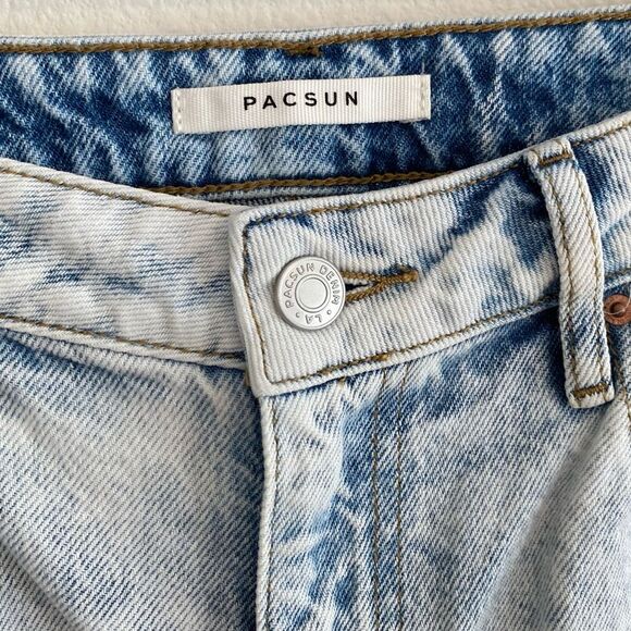PACSUN Mom Acid Wash High Rise Daisy Embroidered Jeans Light Wash Denim Size 27 - Picture 10 of 16